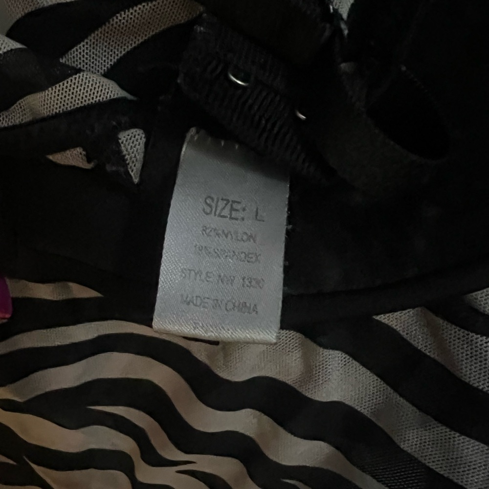 Zebra lingerie - Picture 2 of 3